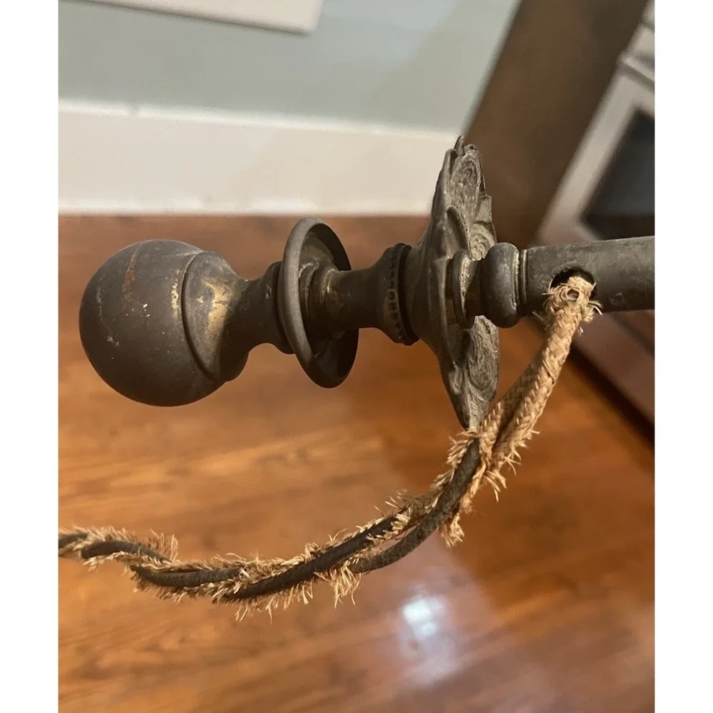 ANTIQUE‎ WORKING INDUSTRIAL  VINTAGE  LAMP CLAMP CLAM GLOBE